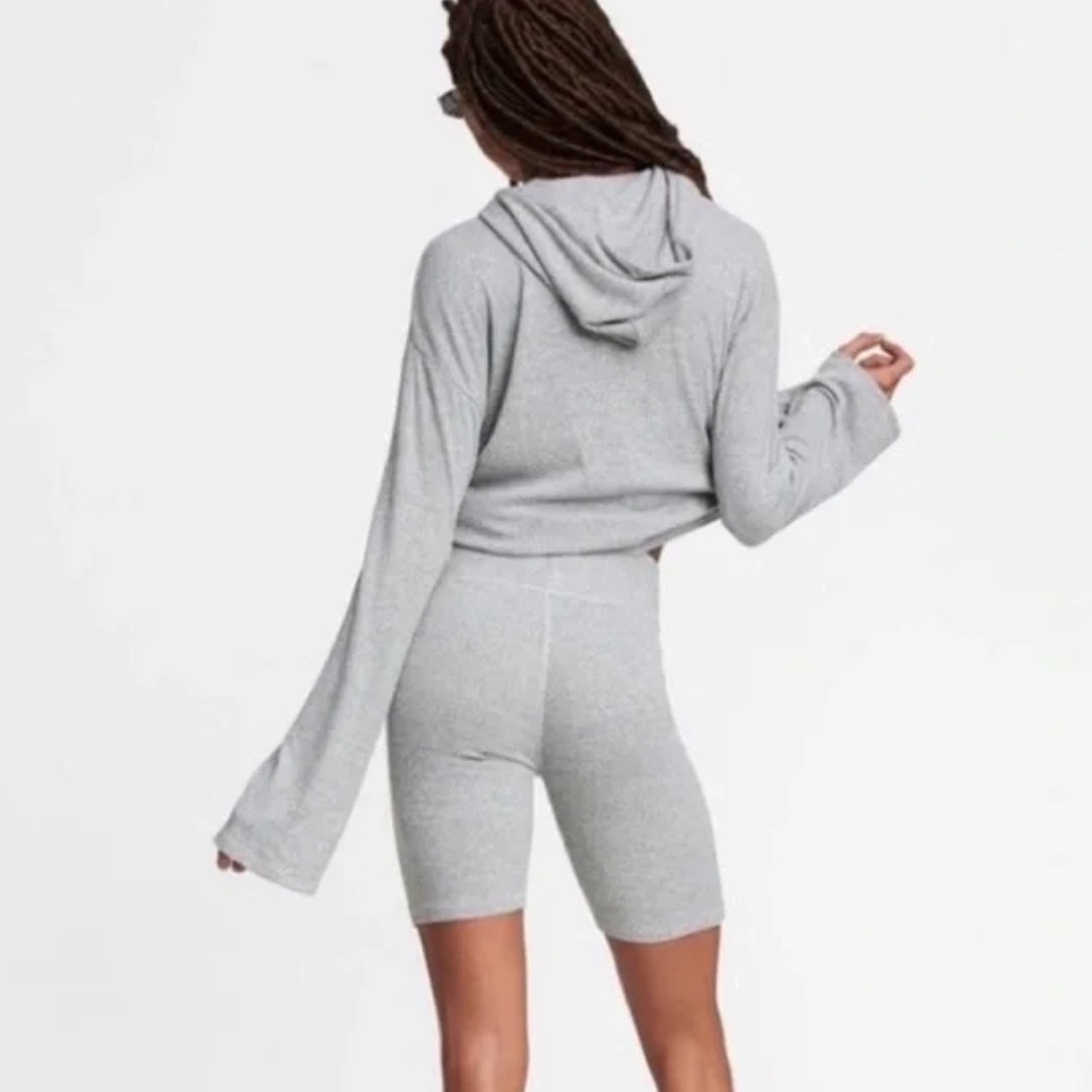 RAG & BONE Gray Ribbed Knit Bike Shorts • SM - Picture 2 of 11